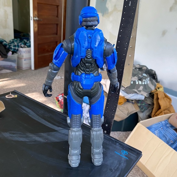 2021 Jazwares Large 12” Halo Infinite Reach Spartan Mark Toy Action Figure Blue - Picture 3 of 10